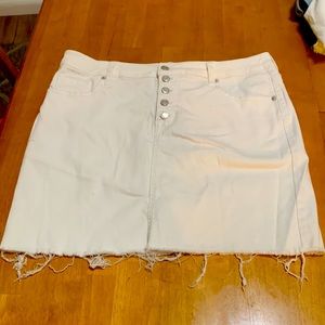 Size 14 Massimo high waisted white denim skirt